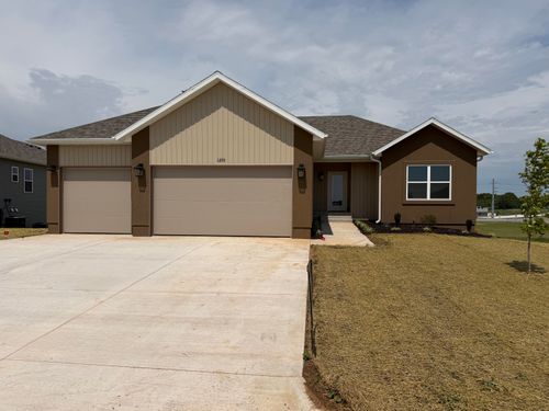 1293 N Maxine Ave, Nixa, MO, 65714-4277 | Card Image