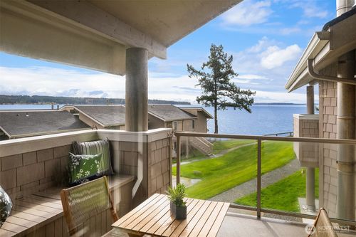 apt-201-802 Old Beach Rd, Freeland, WA, 98249-8779 | Card Image