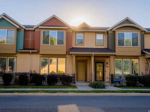 929 Farmington Xing, Farmington, UT, 84025-3860 | Card Image