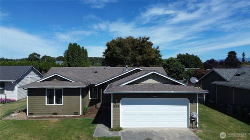 1026 Vera Ct, Mount Vernon, WA, 98273-9272 | Card Image