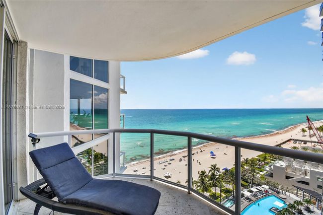 APT-1401 - 18671 Collins Ave, Condo with 3 bedrooms, 4 bathrooms and null parking in Sunny Isles Beach FL | Image 41