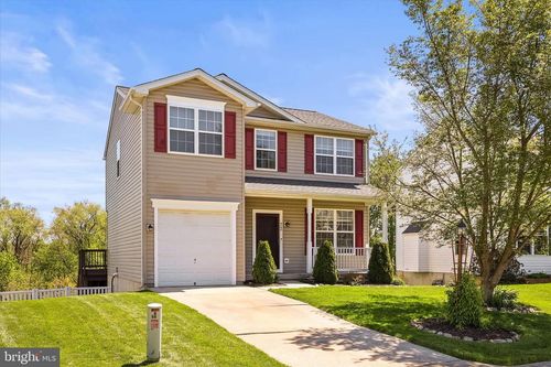 73 Menlena Cir, HANOVER, PA, 17331-8644 | Card Image