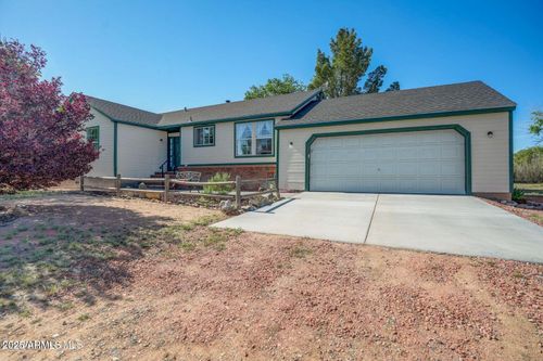 385 S Reed Rd, Chino Valley, AZ, 86323-6279 | Card Image