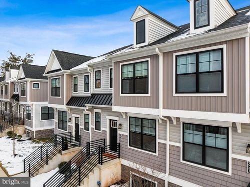 329 Chestnut St, COLLEGEVILLE, PA, 19426-2632 | Card Image