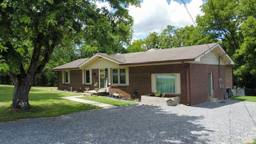 82 New Middleton Hwy, Gordonsville, TN, 38563-6516 | Card Image
