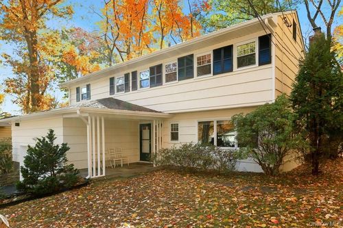 7 Susan Ct, White Plains, NY, 10605-3914 | Card Image