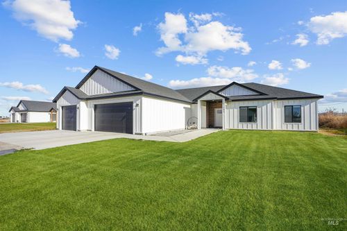 197 S 236 E, Burley, ID, 83318-5451 | Card Image