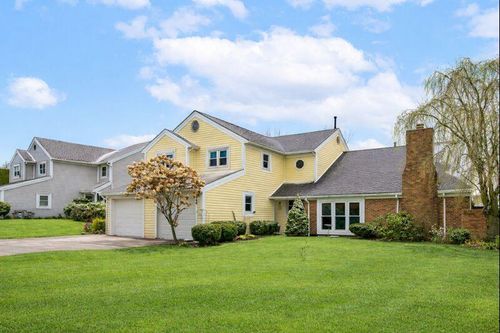 900 Hilltop Dr, Bellefontaine, OH, 43311-2942 | Card Image