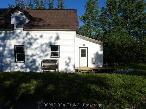 122 Railway Ave, Nakina, ON, P0T2H0 | Card Image