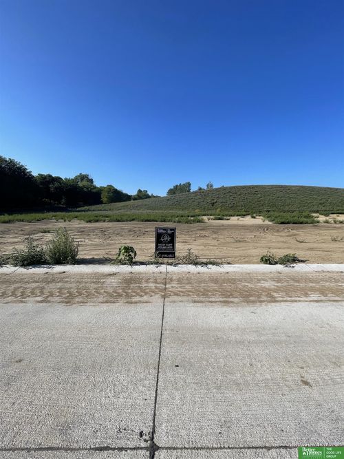 22017 Hackberry Cir, Gretna, NE, 68028 | Card Image