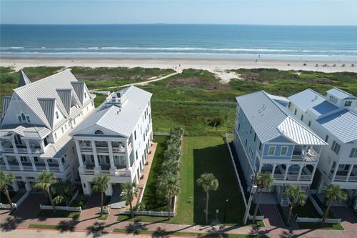 1553 Seaside Dr, Galveston, TX, 77550-3341 | Card Image