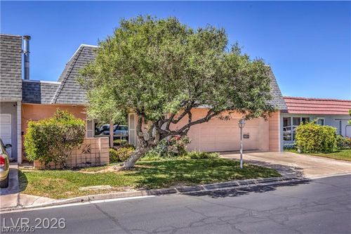 3851 Remount Dr, Las Vegas, NV, 89121-4448 | Card Image