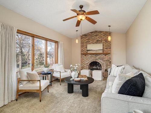 4885 Deerwood Ln N, Plymouth, MN, 55442-2273 | Card Image