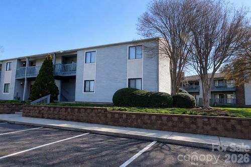 11027 Harrowfield Rd, Charlotte, NC, 28226-4480 | Card Image