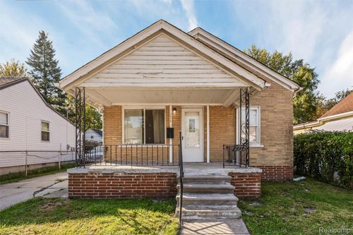 7212 Hudson Ave, Warren, MI, 48091-4903 | Card Image