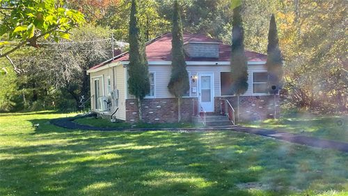 370 Park Hill Rd, Mountain Dale, NY, 12763-5424 | Card Image