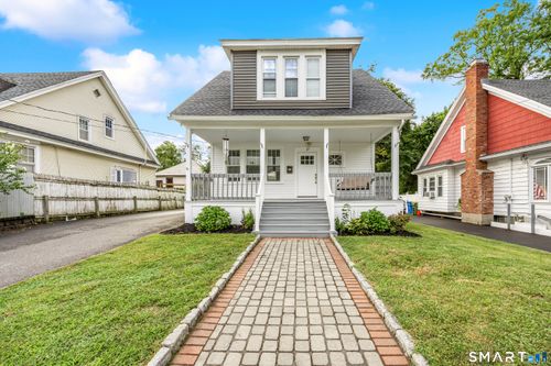 27 Seminole Ave, Waterbury, CT, 06705-1829 | Card Image