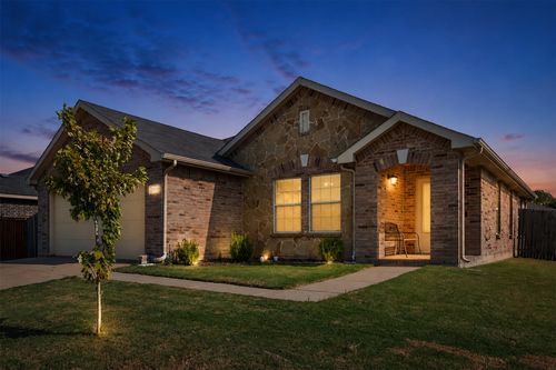 2924 Grand Gulf Rd, Fort Worth, TX, 76123-2638 | Card Image