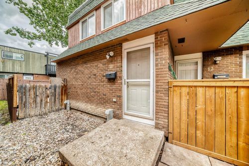 11-11240 6 Street Sw, Calgary, AB, T2W1V9 | Card Image