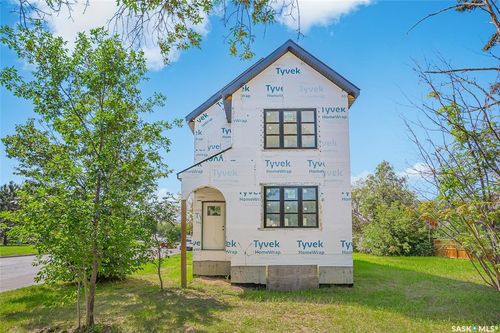 539 Av H S, Saskatoon, SK, S7M1W7 | Card Image