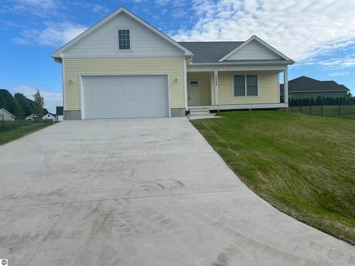 4499 La Marche Cir, Traverse City, MI, 49685-7507 | Card Image