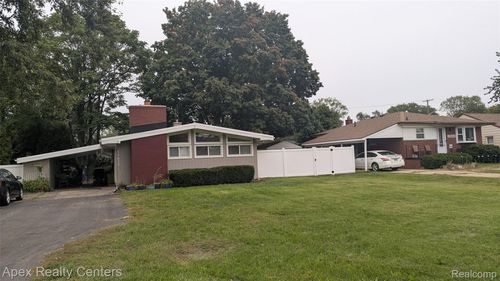35632 Palmer Rd, Westland, MI, 48186-4268 | Card Image