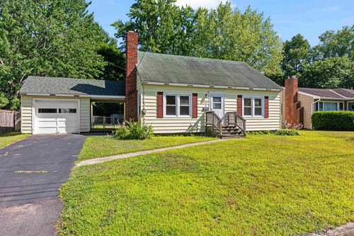 61 Cross Pkwy, Burlington, VT, 05408-2412 | Card Image