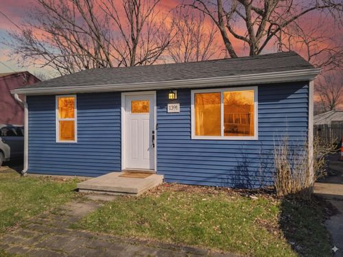 1391 Wells St, Burton, MI, 48529-1248 | Card Image