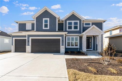 15487 W 172nd Ct, Olathe, KS, 66062-7547 | Card Image