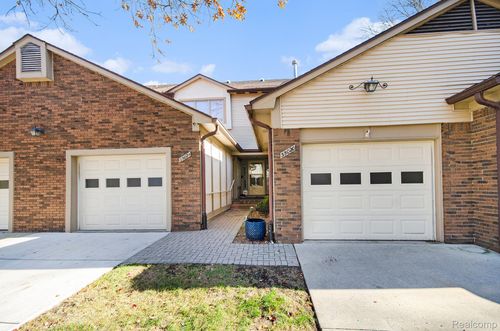 35020 Hidden Cove Ct, Harrison Township, MI, 48045-3216 | Card Image