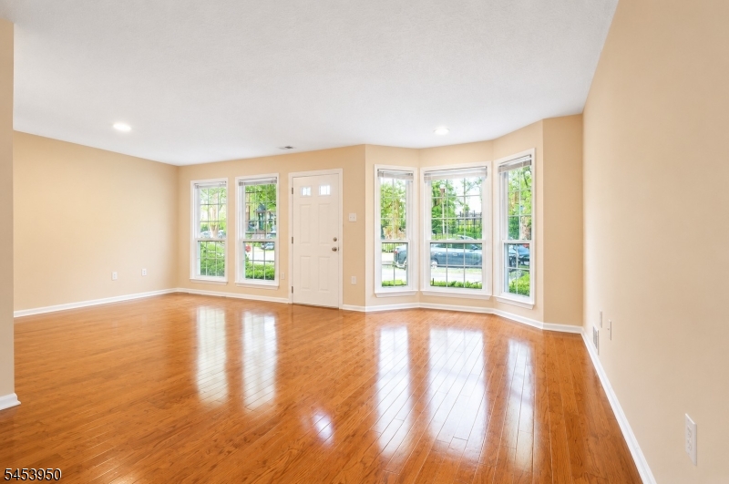 Residential Lease in Newark City 3