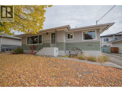 3005 15 St, Vernon, BC, V1T3W1 | Card Image