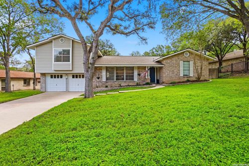 105 Mossridge, Universal City, TX, 78148-3516 | Card Image