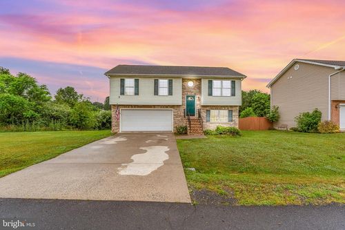25 Buchanon Ln, INWOOD, WV, 25428-3848 | Card Image