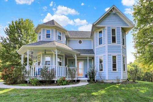 2025 Deer Lake Dr, Martinsville, IN, 46151-9153 | Card Image