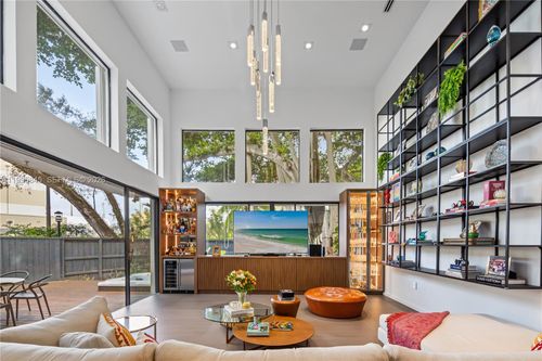 4002 Kumquat Ave, Miami, FL, 33133 | Card Image