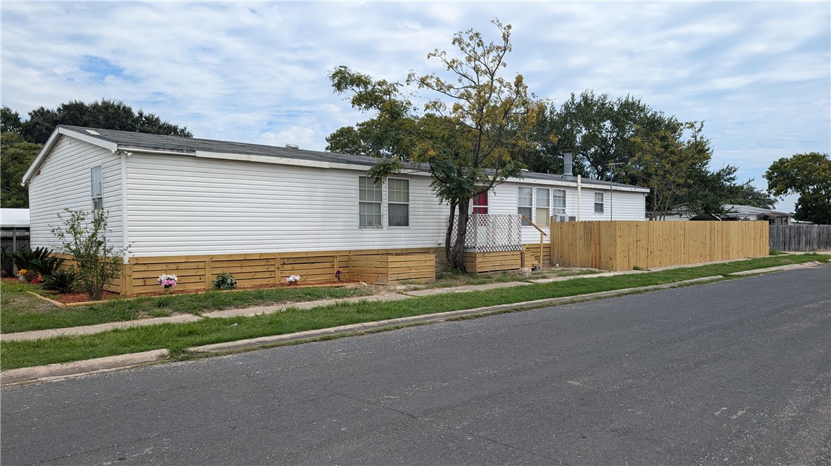 Newport Dr, Corpus Christi, TX 78418