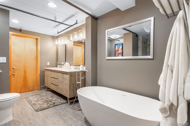 APT-4 - 2715 Blake St, Townhouse with 3 bedrooms, 2 bathrooms and 3 parking in Denver CO | Image 14