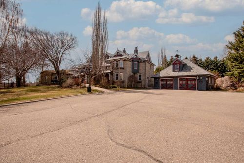 546017 104 Street E, Rural Foothills County, AB, T1V1P3 | Card Image