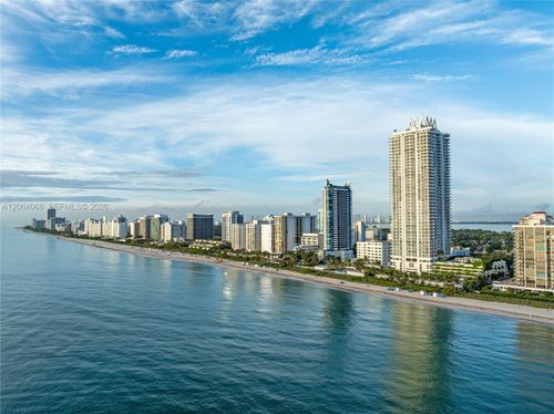 805-6365 Collins Ave, Miami Beach, FL, 33141-9620 | Card Image