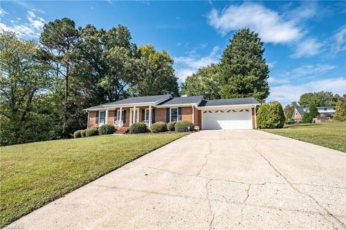249 Lake Dr, Winston Salem, NC, 27107-9744 | Card Image