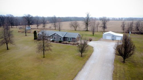 5183 Audrain Road 245, CENTRALIA, MO, 65240-6057 | Card Image