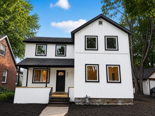 622 Main St, Winona, MN, 55987-3329 | Card Image