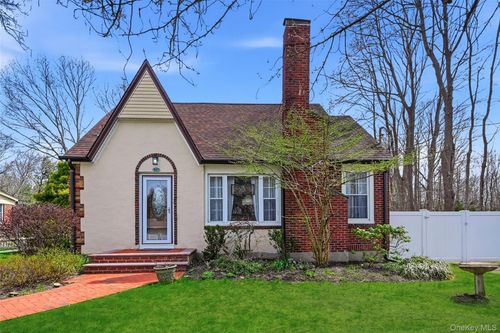 75 Oregon Avenue, Brookhaven, NY, 11763 | Card Image