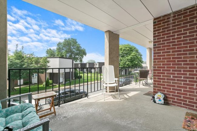 230 - 230 West Walk, Condo with 1 bedrooms, 1 bathrooms and 2 parking in West Haven CT | Image 5