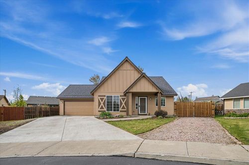 2232 Sw Newberry Court, Redmond, OR, 97756 | Card Image