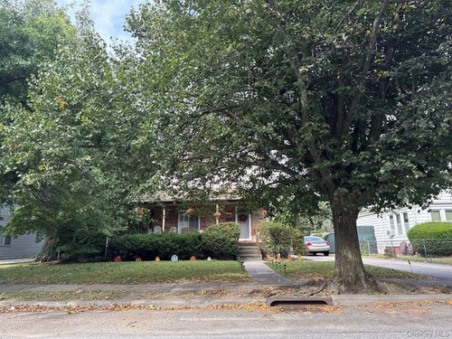 2684 Park Ave, Baldwin, NY, 11510-4145 | Card Image