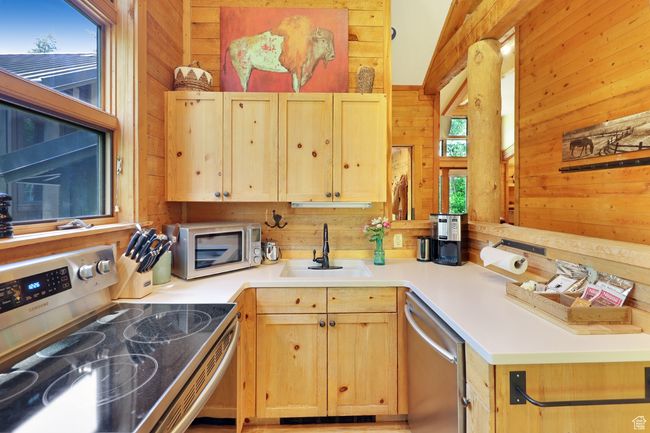 4 - 8878 N Timphaven Rd Man Rd, Condo with 2 bedrooms, 2 bathrooms and null parking in Sundance UT | Image 24