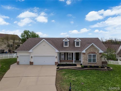 18 Bayberry Meadows Ct, O Fallon, MO, 63366-4191 | Card Image