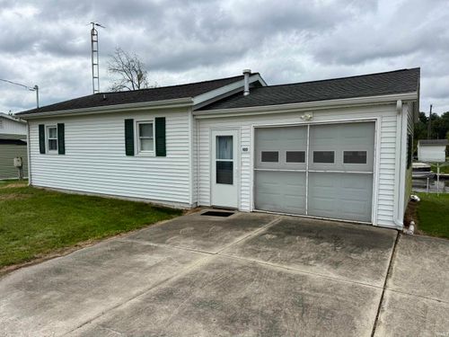 105 Ems B5 Ln, Leesburg, IN, 46538-8975 | Card Image